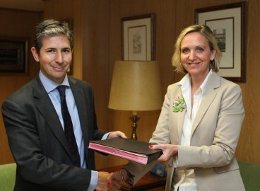Convenio de colaboración entre el Ministerio de Empleo y Seguridad Social y el Foro Español de Inversión Socialmente Responsable