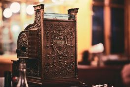 Integrated Reporting Assurance: Perceptions of Auditors and Users in Spain