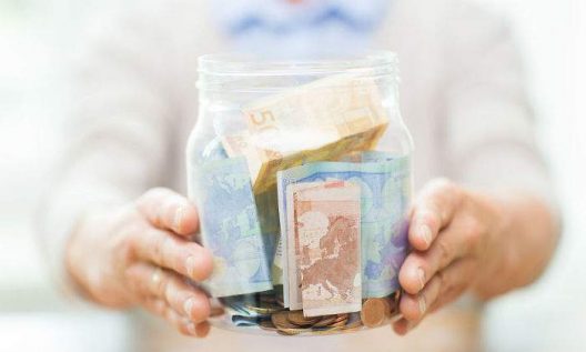 700x420_bote-dinero-pensiones-istock