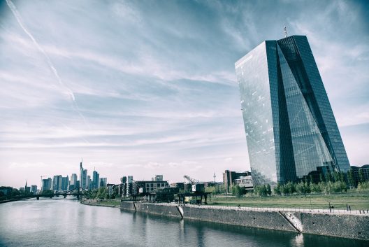 frankfurt-2251537_1920