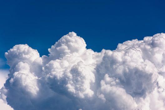 clouds-4239928_1920