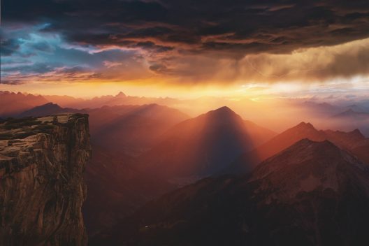 mountains-5966604_1920
