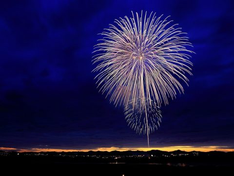 fireworks-846063_1920