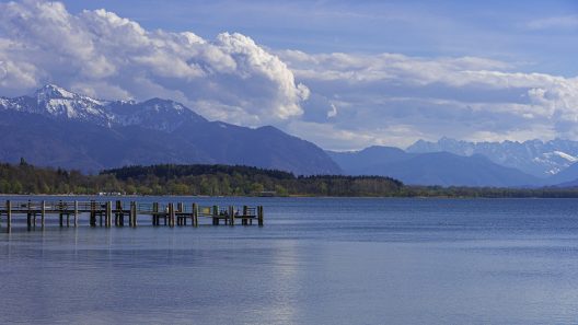 lake-6225806_1920