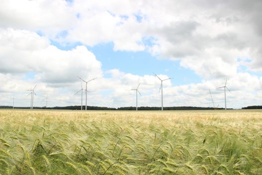wind-turbines-g6077e4103_1920