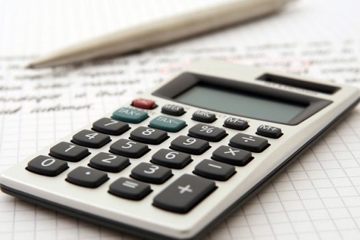 accountant-g8d8753223_640