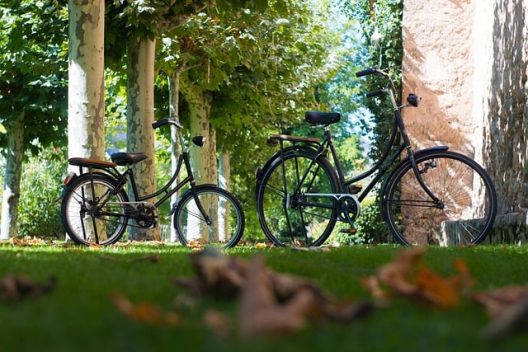 bikes-ge0135b85a_640
