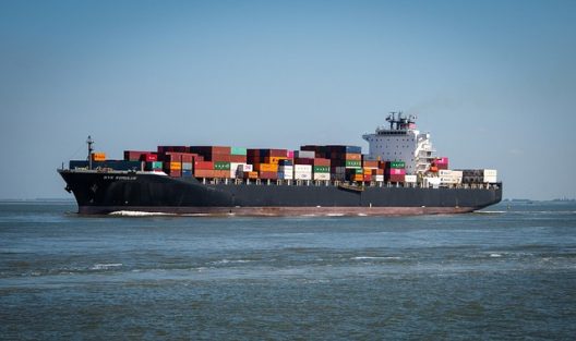 container-ship-g51c87c1fa_640