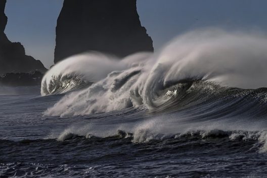 wave-gf5ca74245_640
