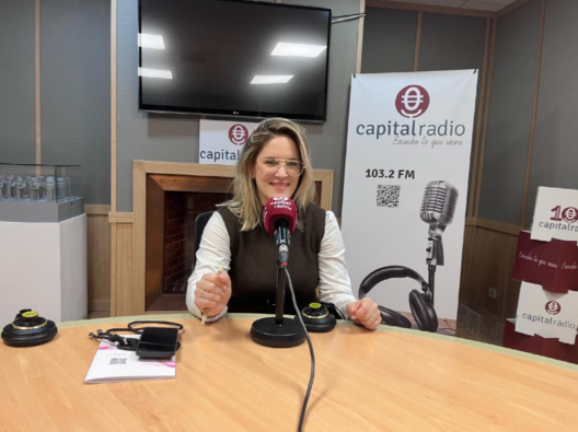 Andrea entrevista Capital Radio